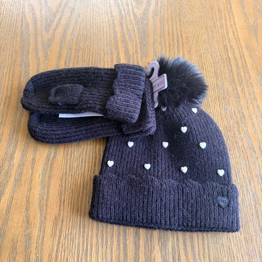 Madden Girl Kids Black Heart Studded Beanie and Mitten Set Faux Fur Pom S-M